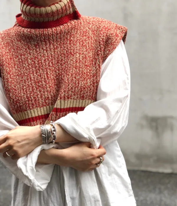 FUMIKA_UCHIDA/LINED HIGH-NECK BIB(RED×BEIGE)