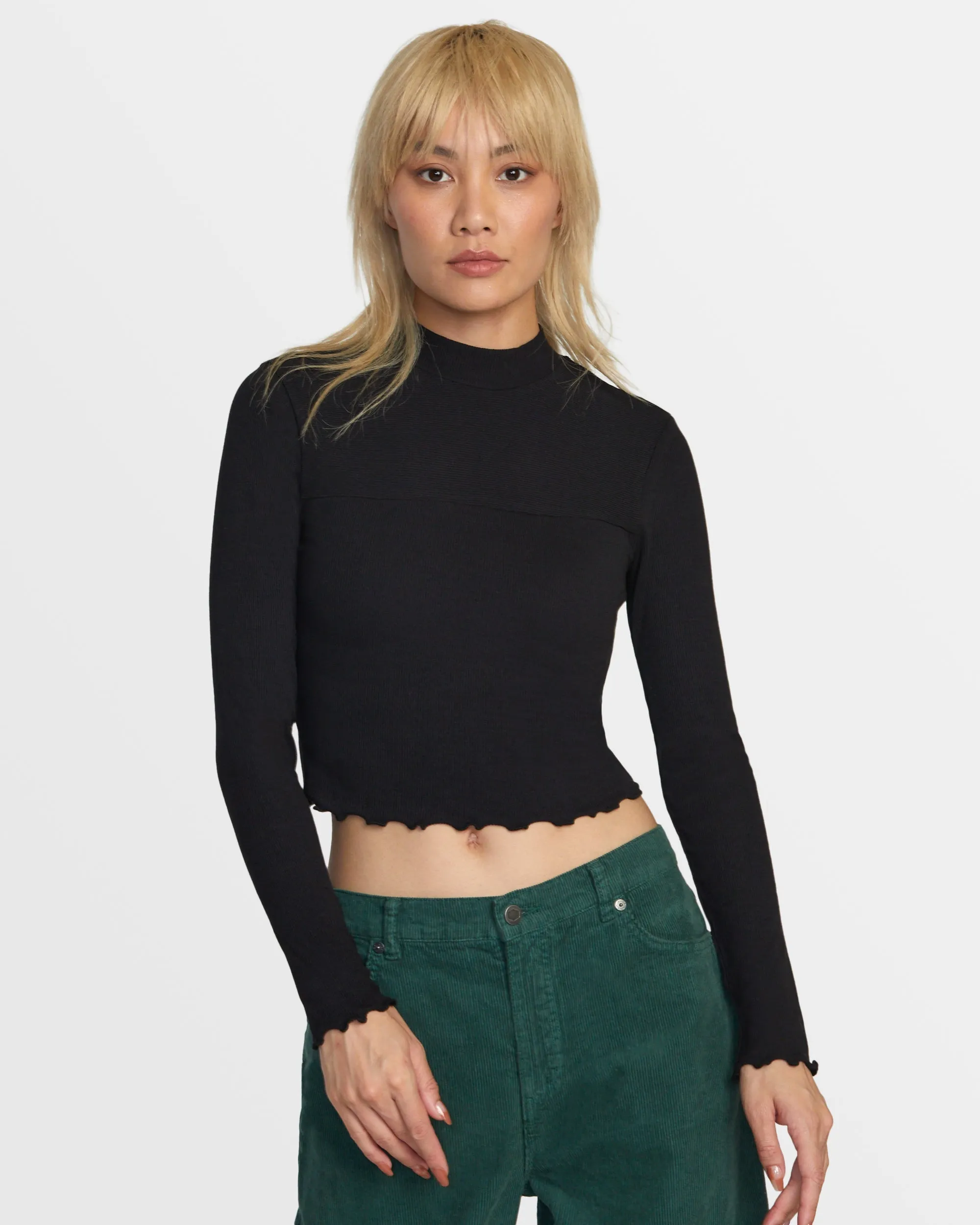 Saved Long Sleeve Long Sleeve Crop Top - Black